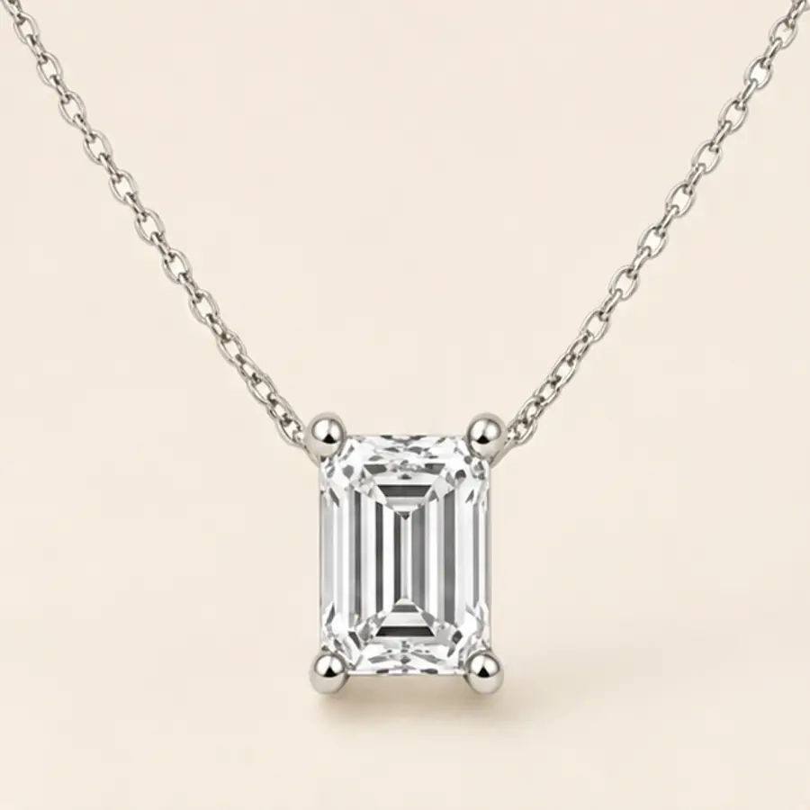 The Émeraude Pendant diamond jewellery